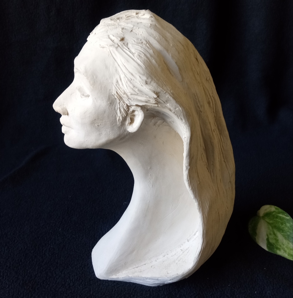 HANDMADE WHITE CLAY SCULPTURE OF A WOMAN by Dutch Artist Yolanda Vetter 1989